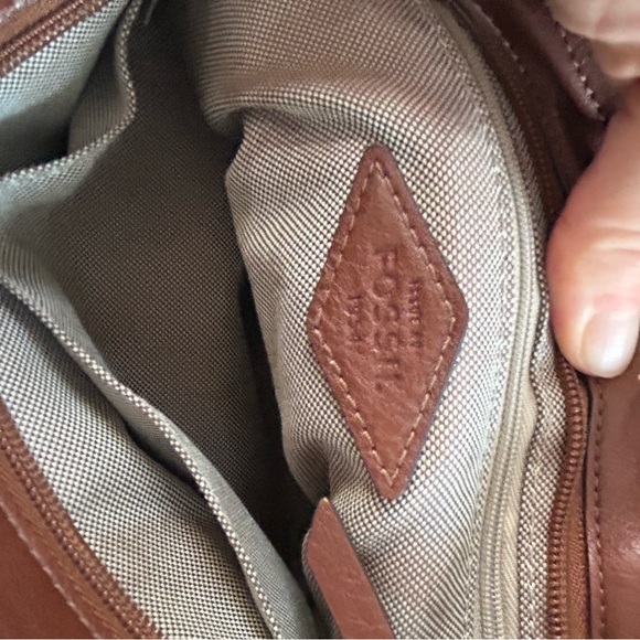 Fossil Tan Leather Crossbody Bag - Picture 4 of 10